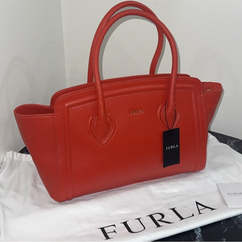 FURLA Hot Red Women's Large Handbag High Quality Leather Tote 100% AUTHENTIC NEW - Picture 2 of 11